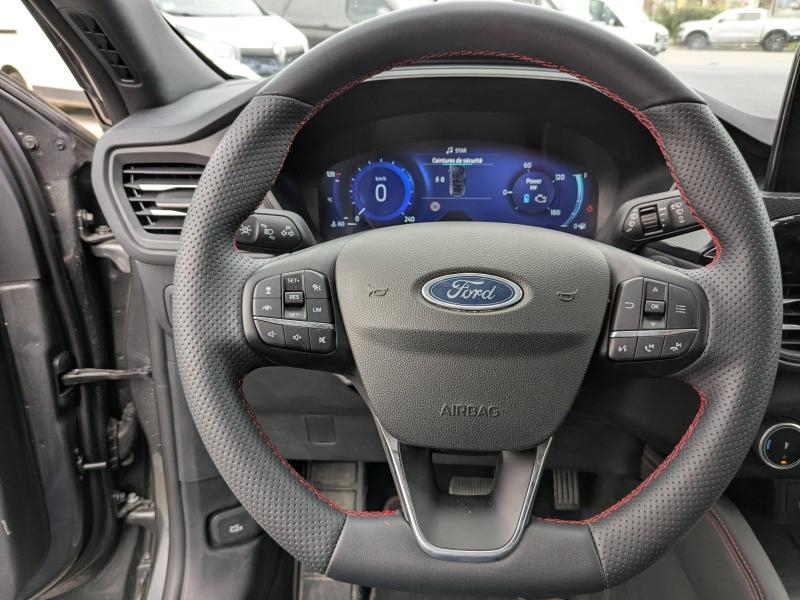 FORD Kuga d’occasion à vendre à LA VALETTE chez VAGNEUR (Photo 12)