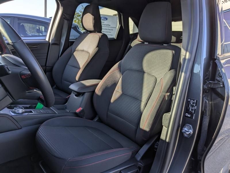 FORD Kuga d’occasion à vendre à LA VALETTE chez VAGNEUR (Photo 8)