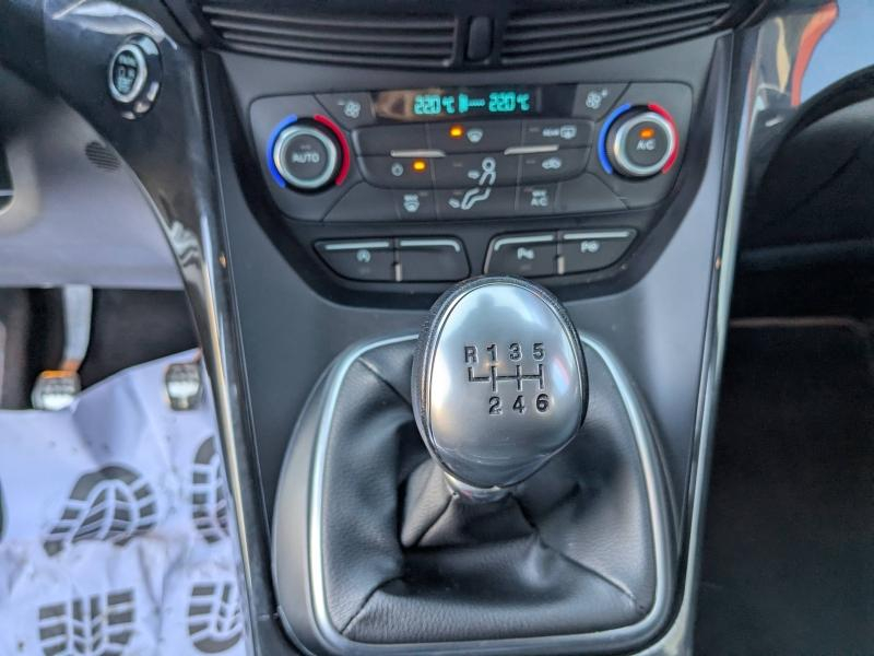 FORD Kuga d’occasion à vendre à LA VALETTE chez VAGNEUR (Photo 18)