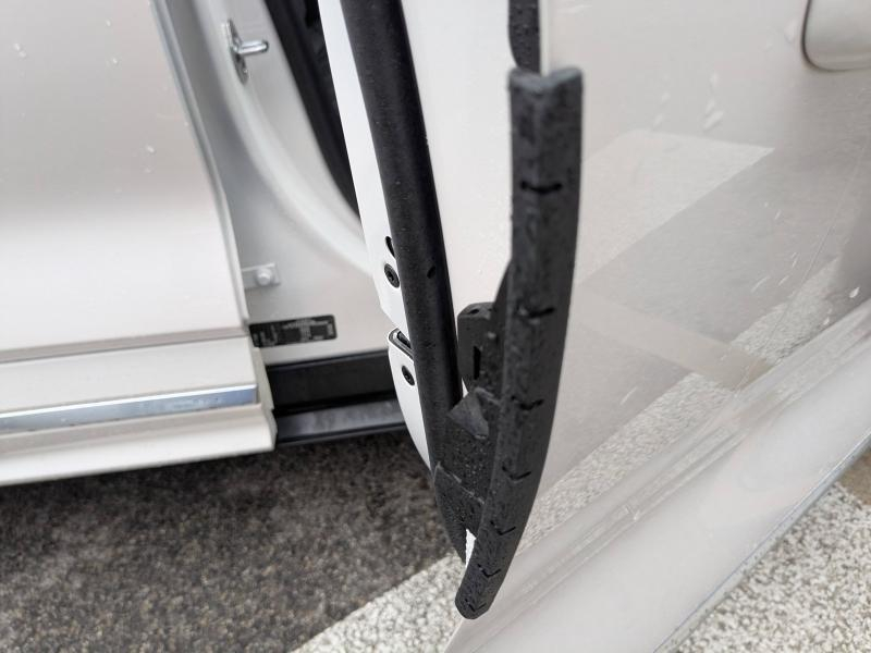 FORD Kuga d’occasion à vendre à LA VALETTE chez VAGNEUR (Photo 17)