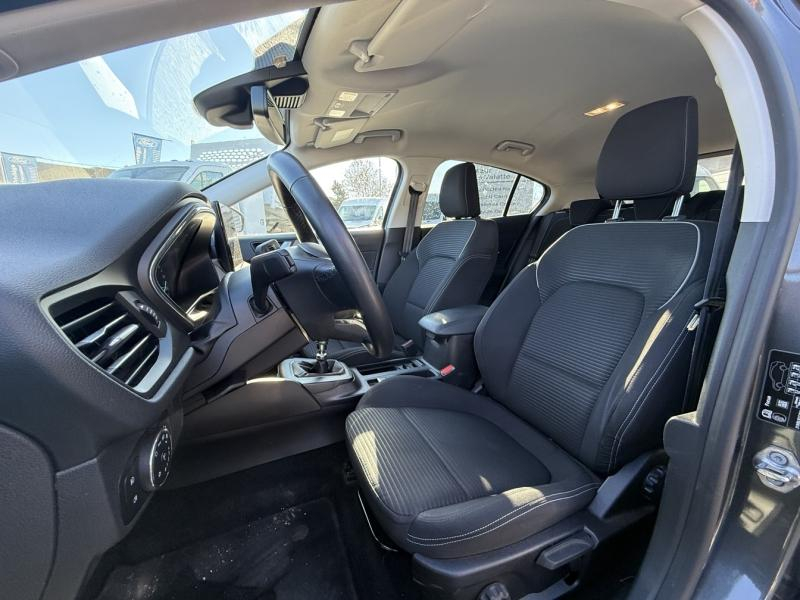 FORD Focus d’occasion à vendre à LA VALETTE chez VAGNEUR (Photo 15)