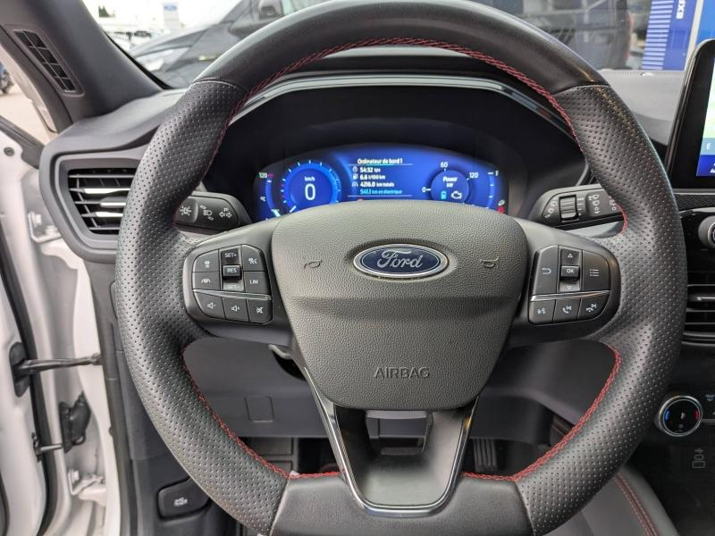 FORD Kuga d’occasion à vendre à LA VALETTE chez VAGNEUR (Photo 12)