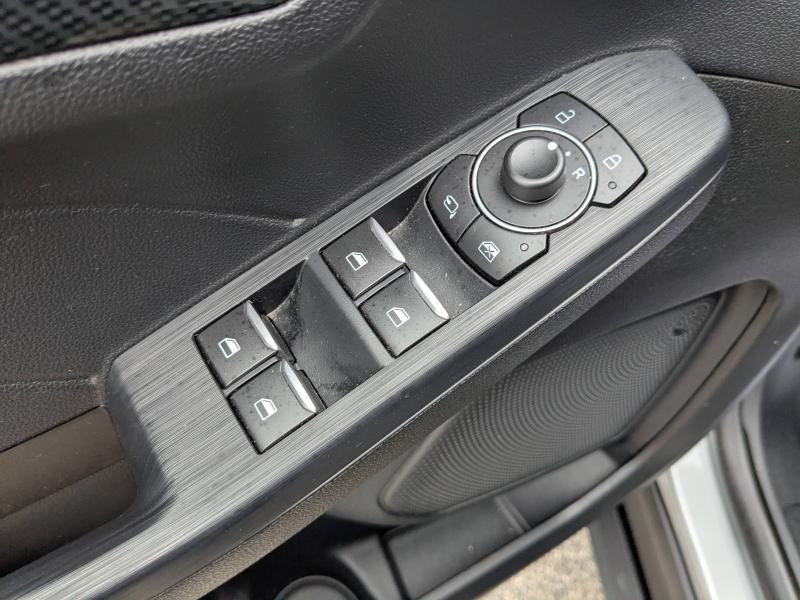 FORD Kuga d’occasion à vendre à LA VALETTE chez VAGNEUR (Photo 7)