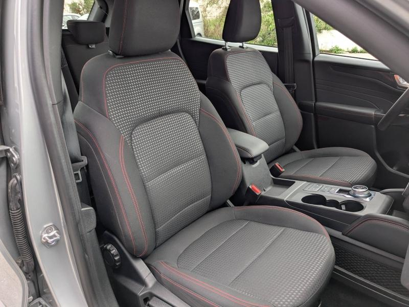 FORD Kuga d’occasion à vendre à LA VALETTE chez VAGNEUR (Photo 16)