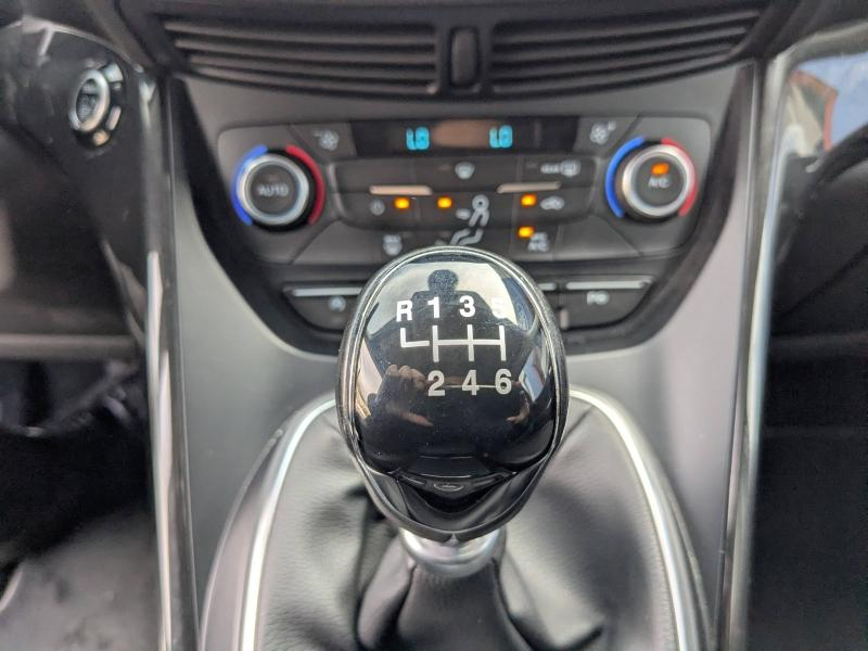 FORD Kuga d’occasion à vendre à LA VALETTE chez VAGNEUR (Photo 13)