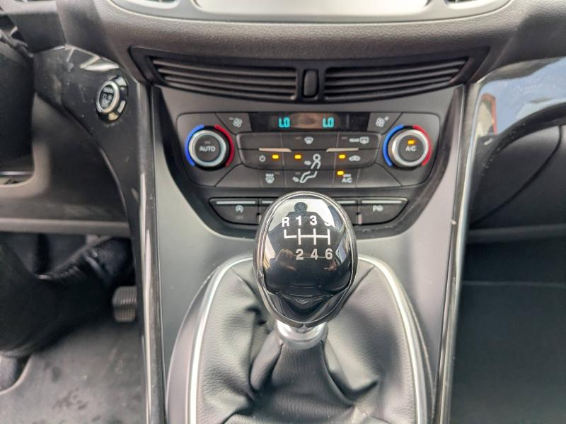 FORD Kuga d’occasion à vendre à LA VALETTE chez VAGNEUR (Photo 14)