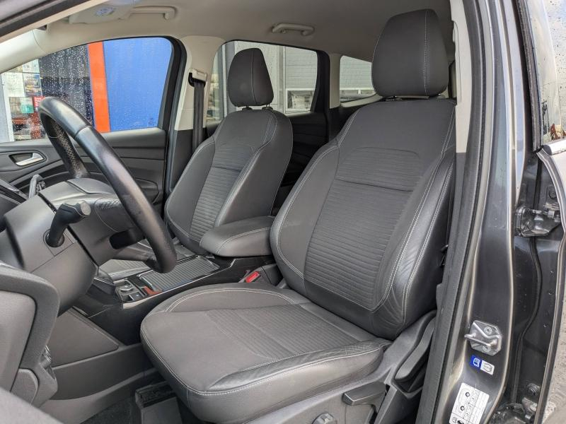 FORD Kuga d’occasion à vendre à LA VALETTE chez VAGNEUR (Photo 15)