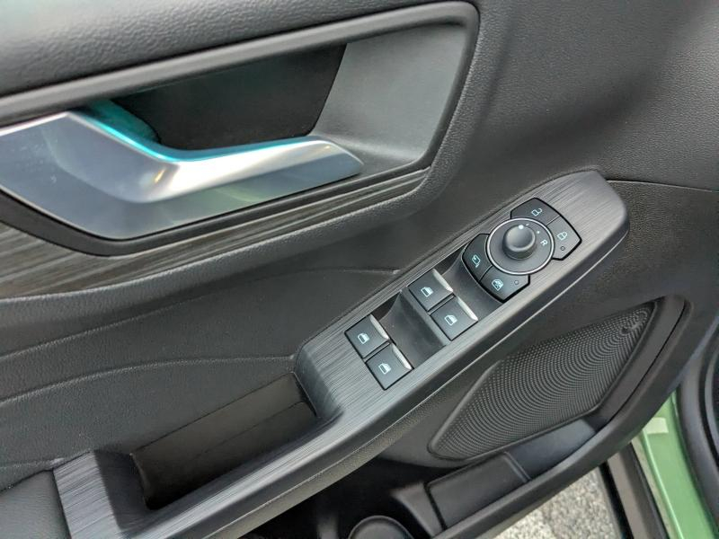 FORD Kuga d’occasion à vendre à LA VALETTE chez VAGNEUR (Photo 8)