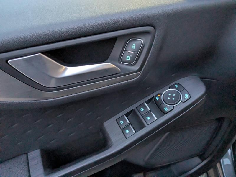 FORD Kuga d’occasion à vendre à LA VALETTE chez VAGNEUR (Photo 10)