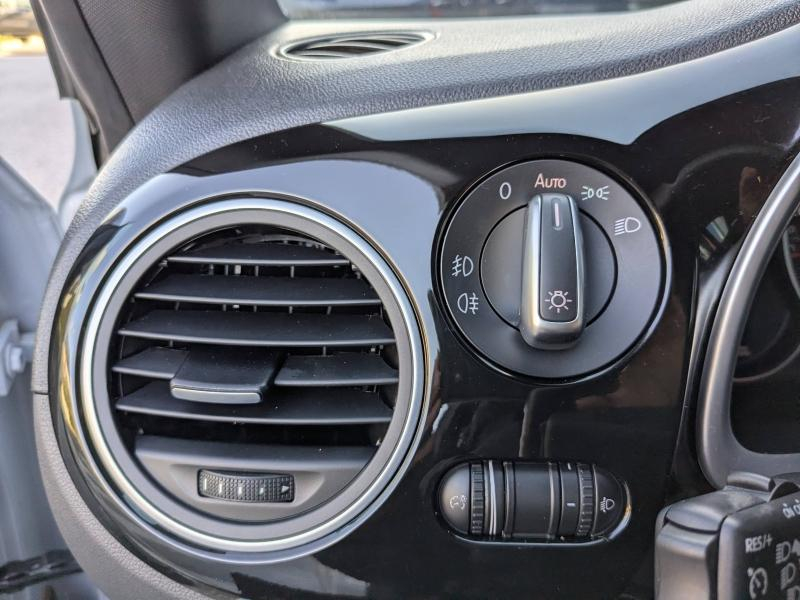 VOLKSWAGEN Coccinelle d’occasion à vendre à LA VALETTE chez VAGNEUR (Photo 9)