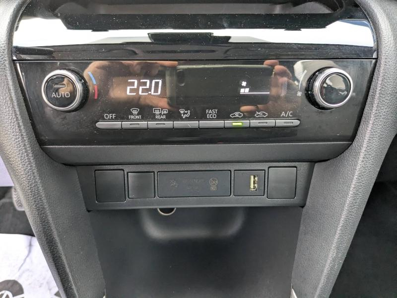 TOYOTA Yaris Cross d’occasion à vendre à LA VALETTE chez VAGNEUR (Photo 13)