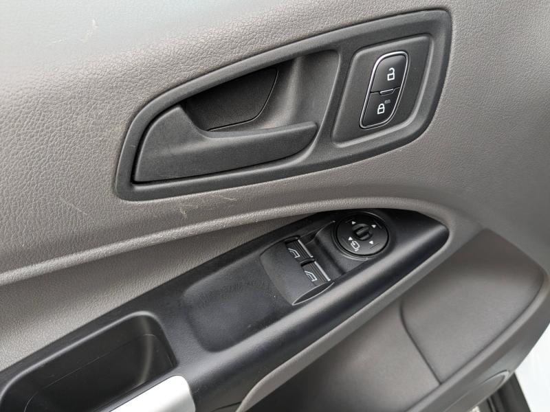 FORD Transit Connect VUL d’occasion à vendre à LA VALETTE chez VAGNEUR (Photo 8)