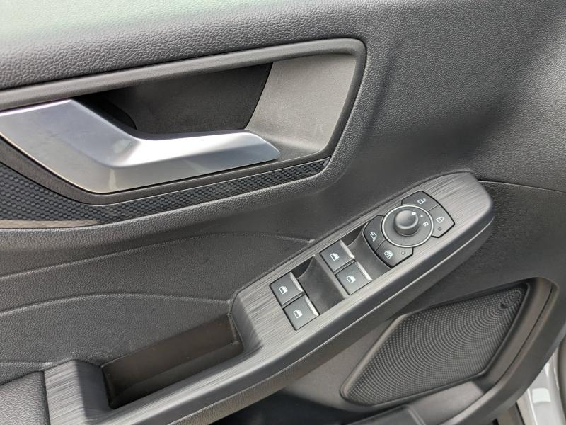 FORD Kuga d’occasion à vendre à LA VALETTE chez VAGNEUR (Photo 9)