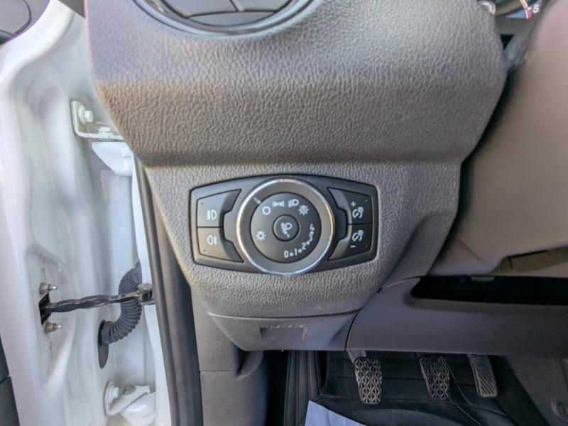 FORD Tourneo Courier d’occasion à vendre à LA VALETTE chez VAGNEUR (Photo 9)