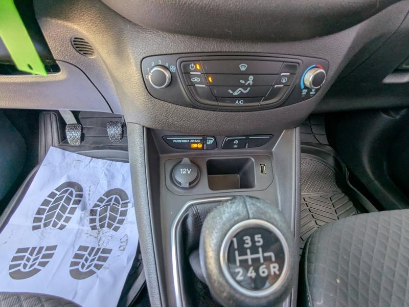 FORD Tourneo Courier d’occasion à vendre à LA VALETTE chez VAGNEUR (Photo 13)
