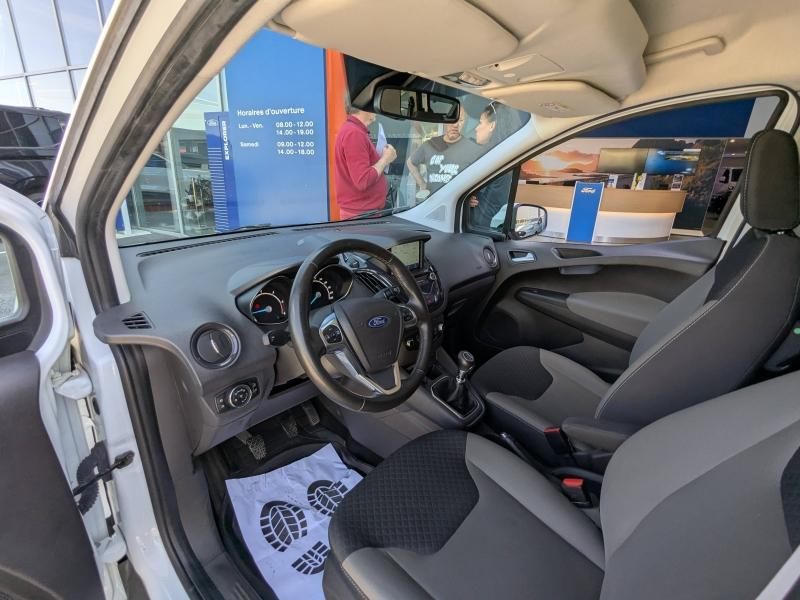 FORD Tourneo Courier d’occasion à vendre à LA VALETTE chez VAGNEUR (Photo 14)